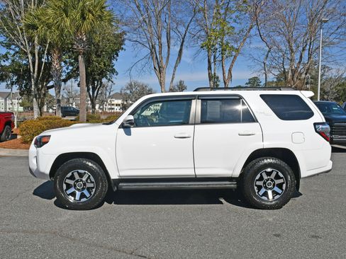 Certified 2022 Toyota 4Runner TRD Off-Road Premium image 2