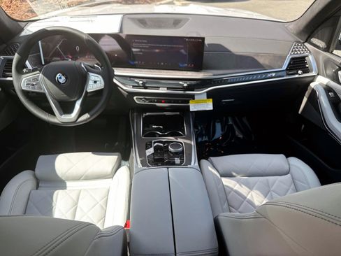 New 2026 BMW X7 xDrive40i image 16