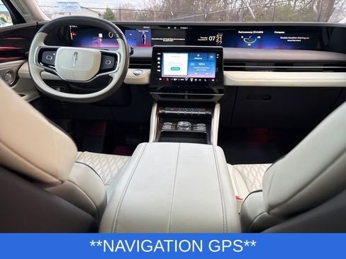 Certified 2024 Lincoln Nautilus Black Label image 11