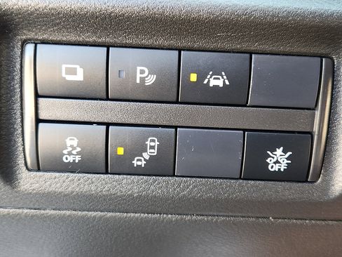 Used 2024 Nissan Kicks S image 10