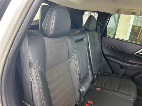 Used 2023 Mitsubishi Outlander SE FWD image 26