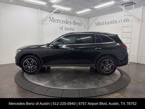 Used 2026 Mercedes-Benz GLC 300 image 4