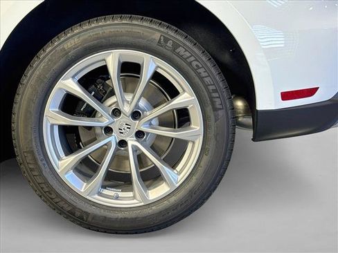New 2026 Porsche Macan AWD/4WD image 24