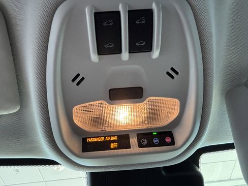 Used 2024 Chevrolet Trax ACTIV w/ Sunroof Package FWD image 17
