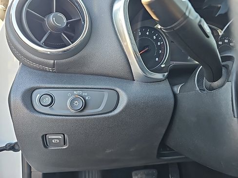 Used 2023 Chevrolet Blazer LT w/ Driver Confidence Package image 9