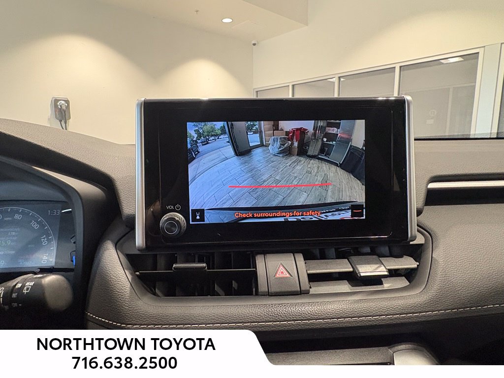 Used 2023 Toyota RAV4 XLE AWD/4WD image 30