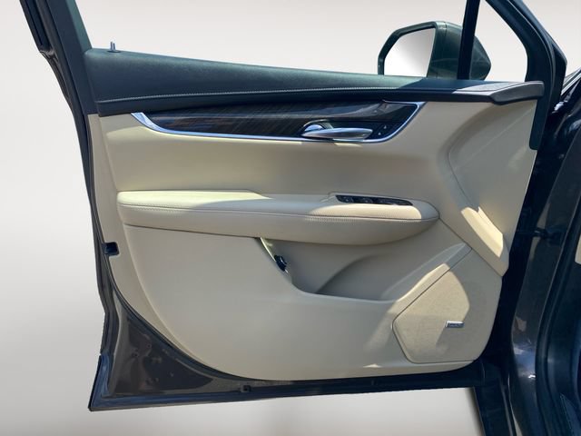 Used 2019 Cadillac XT5 AWD image 16