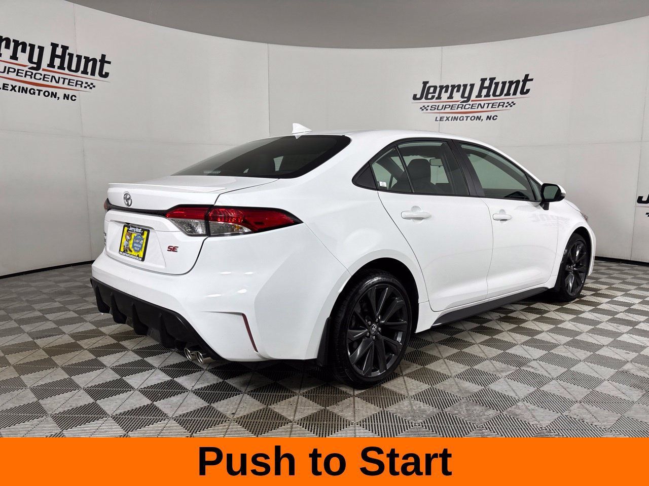 Used 2026 Toyota Corolla SE FWD image 6