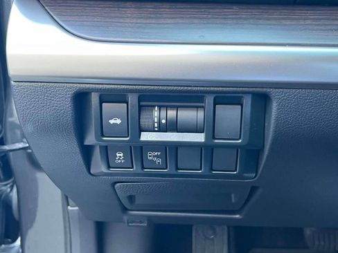 Used 2018 Subaru Legacy 2.5i Limited AWD/4WD image 21