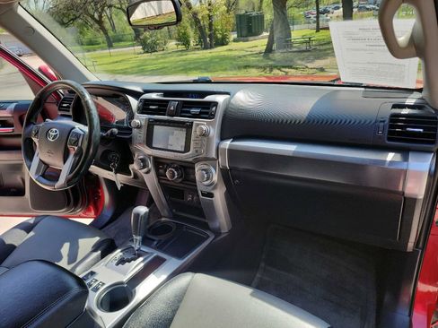 Used 2016 Toyota 4Runner SR5 Premium image 42