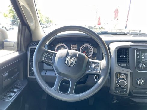Used 2018 RAM 1500 Express image 16