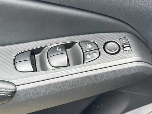 Used 2025 Nissan Altima 2.5 SV image 12