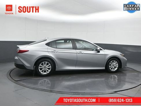 Used 2025 Toyota Camry LE image 3