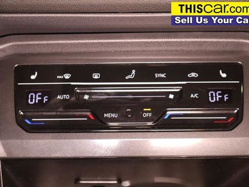 Used 2024 Volkswagen Tiguan SE image 18