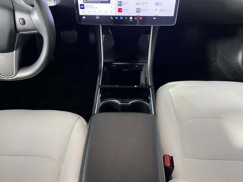 Used 2018 Tesla Model 3 Long Range image 15