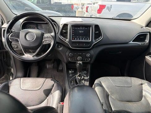 Used 2021 Jeep Cherokee Latitude Lux w/ Sun & Sound Group AWD/4WD image 16