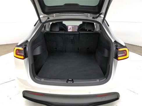Used 2020 Tesla Model Y Performance image 42