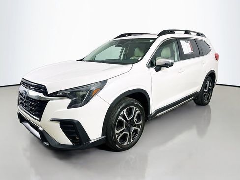 Used 2023 Subaru Ascent Limited w/ Technology Package image 3