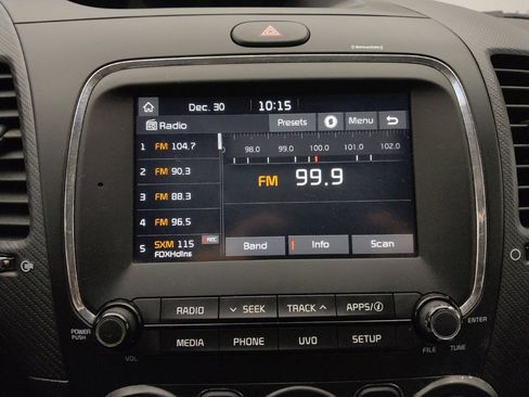 Used 2017 Kia Forte S image 25