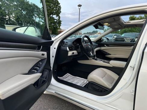 Used 2018 Honda Accord EX-L image 10