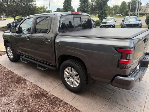 Used 2022 Nissan Frontier SV RWD image 7