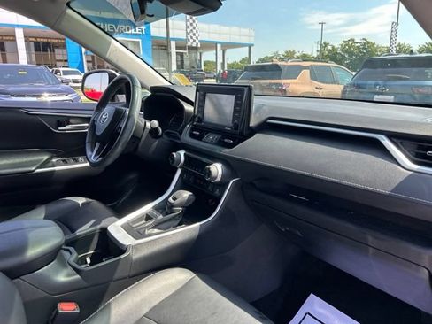 Used 2022 Toyota RAV4 XLE Premium FWD image 34