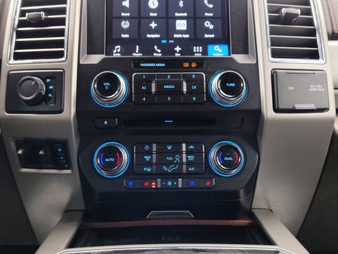 Used 2017 Ford F350 King Ranch w/ FX4 Off-Road Package image 47