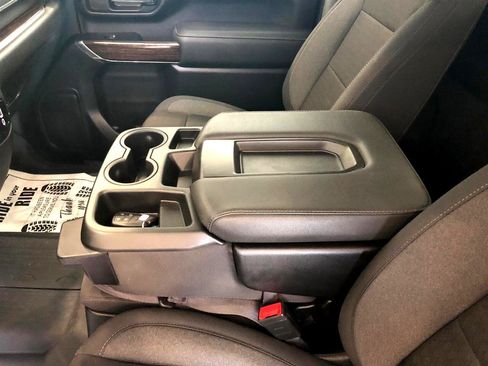 Used 2024 GMC Sierra 2500 SLE w/ SLE Convenience Package image 7