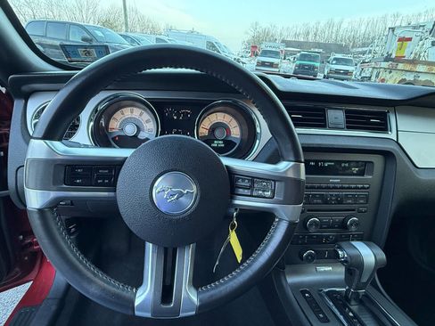 Used 2010 Ford Mustang Premium image 19