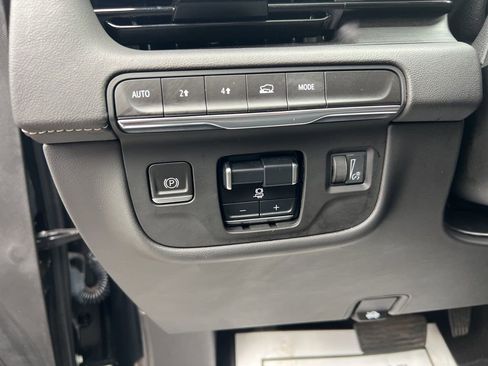 Used 2023 Cadillac Escalade ESV Sport image 35