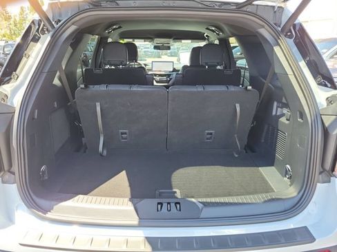 Used 2026 Ford Explorer ST-Line w/ ST-Line Street Pack RWD image 19