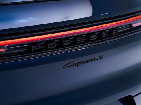 Used 2025 Porsche Cayenne S image 13