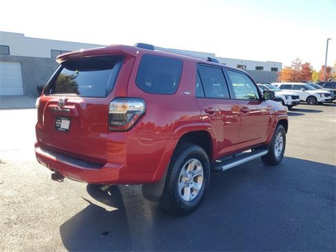 Used 2019 Toyota 4Runner SR5 Premium image 4