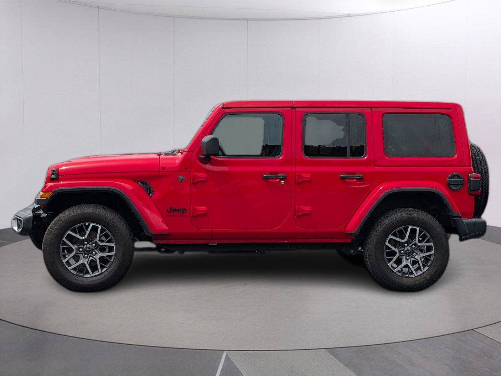 Used 2025 Jeep Wrangler Unlimited Sahara AWD/4WD image 2