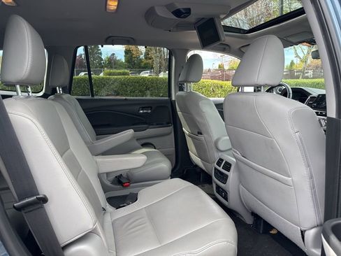 Used 2021 Honda Pilot Touring image 23