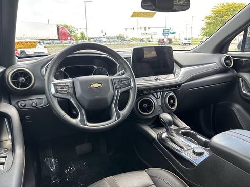 Certified 2023 Chevrolet Blazer Premier w/ Enhanced Convenience Package AWD/4WD image 18