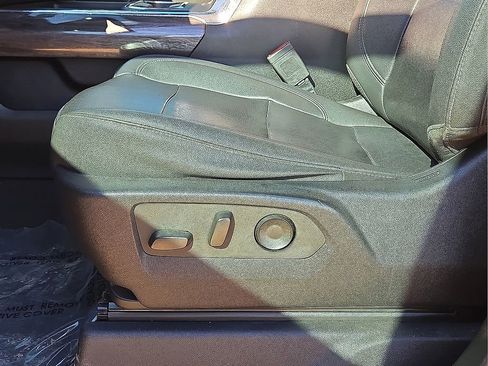 Used 2024 Chevrolet Silverado 3500 LTZ w/ LTZ Convenience Package image 24