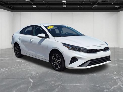 Used 2023 Kia Forte LXS FWD image 7