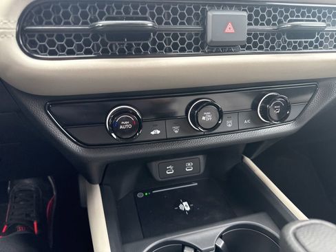 New 2026 Honda HR-V LX image 28