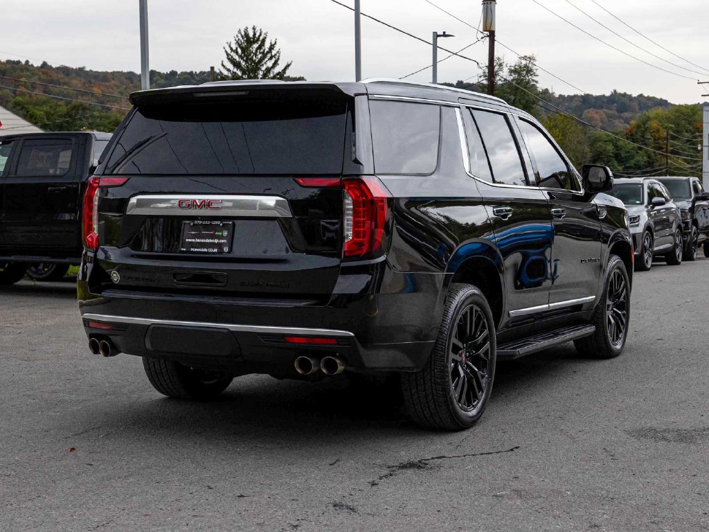 Used 2024 GMC Yukon Denali w/ Advanced Technology Package AWD/4WD image 4