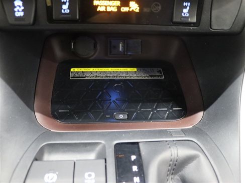 Used 2019 Toyota RAV4 Limited AWD/4WD image 36