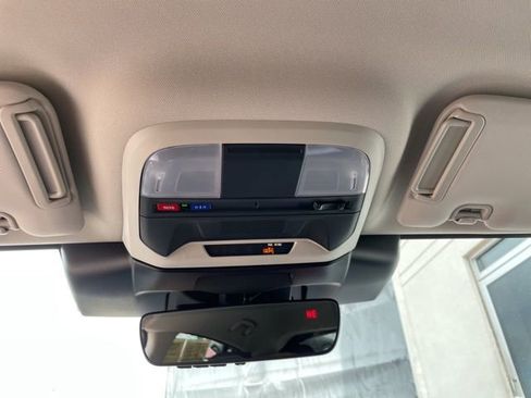 Used 2025 Subaru Crosstrek 2.5i Limited image 17