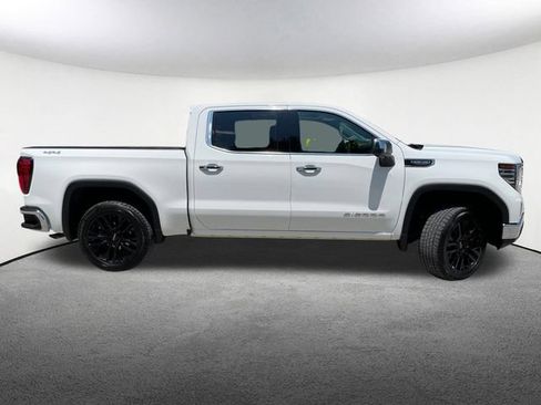 Used 2023 GMC Sierra 1500 SLT w/ SLT Convenience Package AWD/4WD image 15