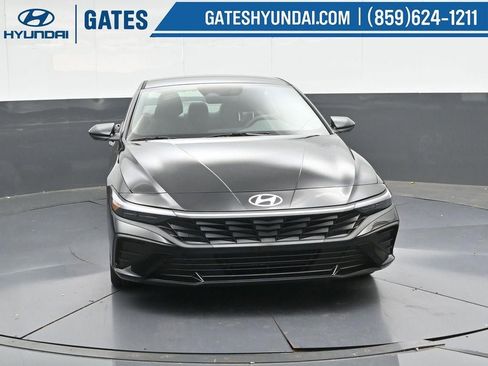 New 2025 Hyundai Elantra Sport image 5