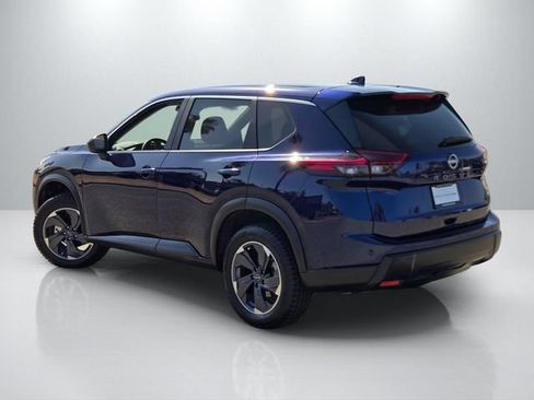 Used 2025 Nissan Rogue SV FWD image 6