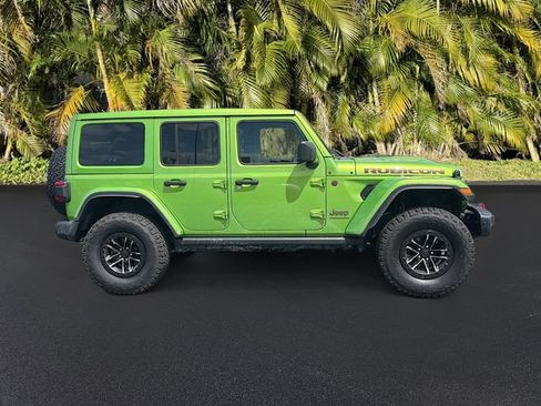 Used 2025 Jeep Wrangler Unlimited Rubicon AWD/4WD image 4