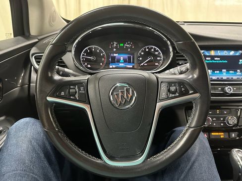 Used 2020 Buick Encore Preferred image 24