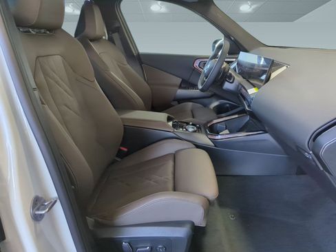 Used 2025 BMW X3 xDrive30i w/ Premium Package image 26