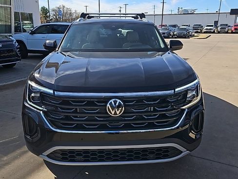 New 2026 Volkswagen Atlas Cross Sport SE image 2