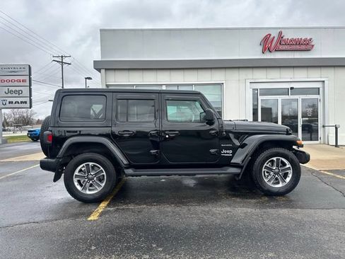 Used 2022 Jeep Wrangler Unlimited Sahara w/ Cold Weather Group AWD/4WD image 10